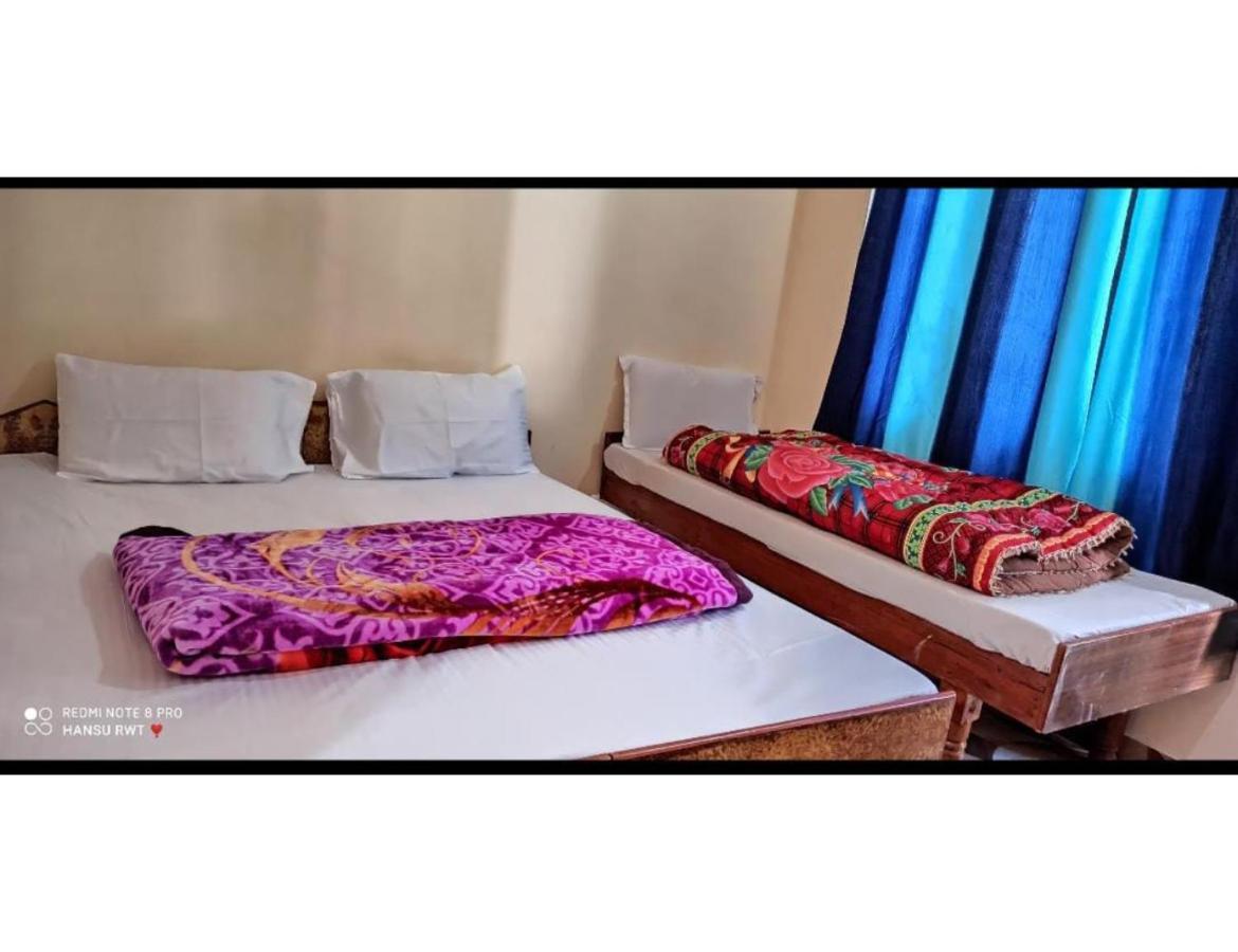 Hotel Vivek Palace And Restaurant, Barkot Rajgarhi Exterior foto